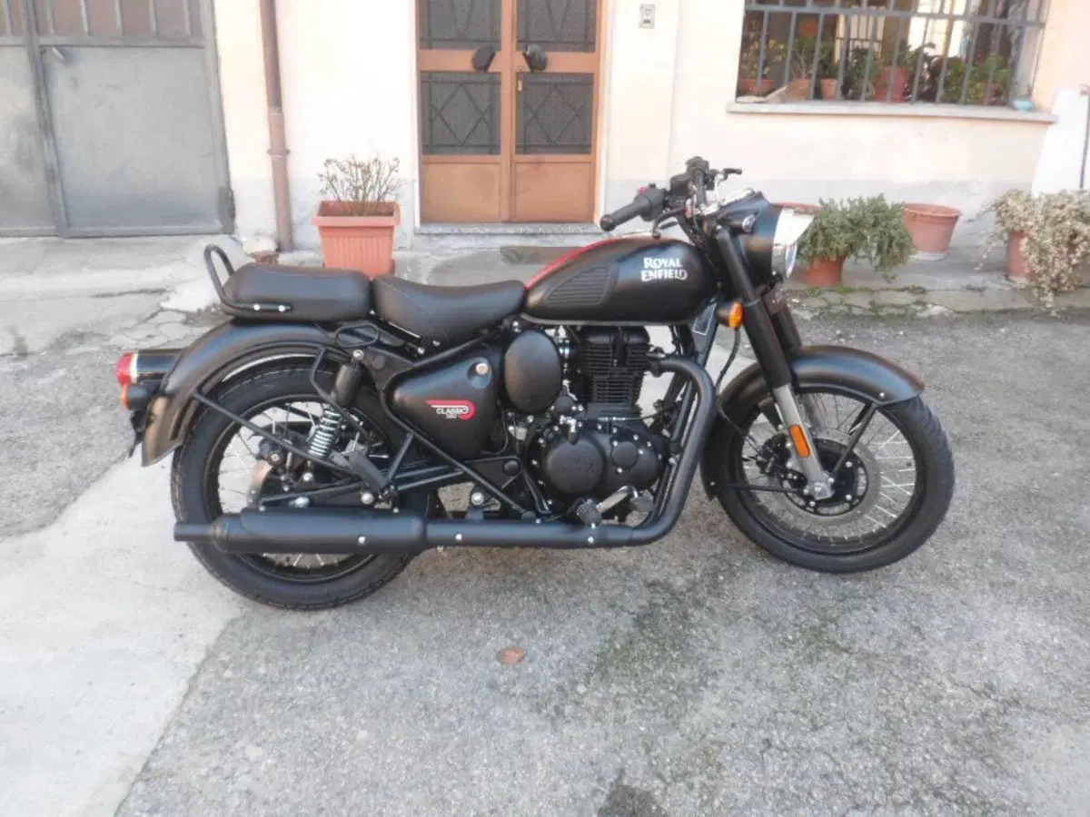 Royal Enfield Classic 350 (2021 - 26) (8)