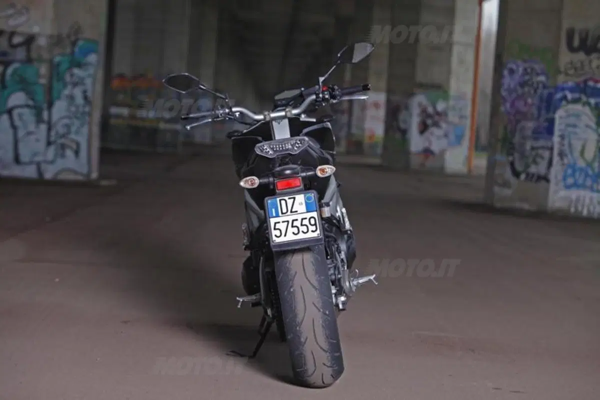 Mv Agusta Brutale 800 vs Yamaha MT-09 (53)