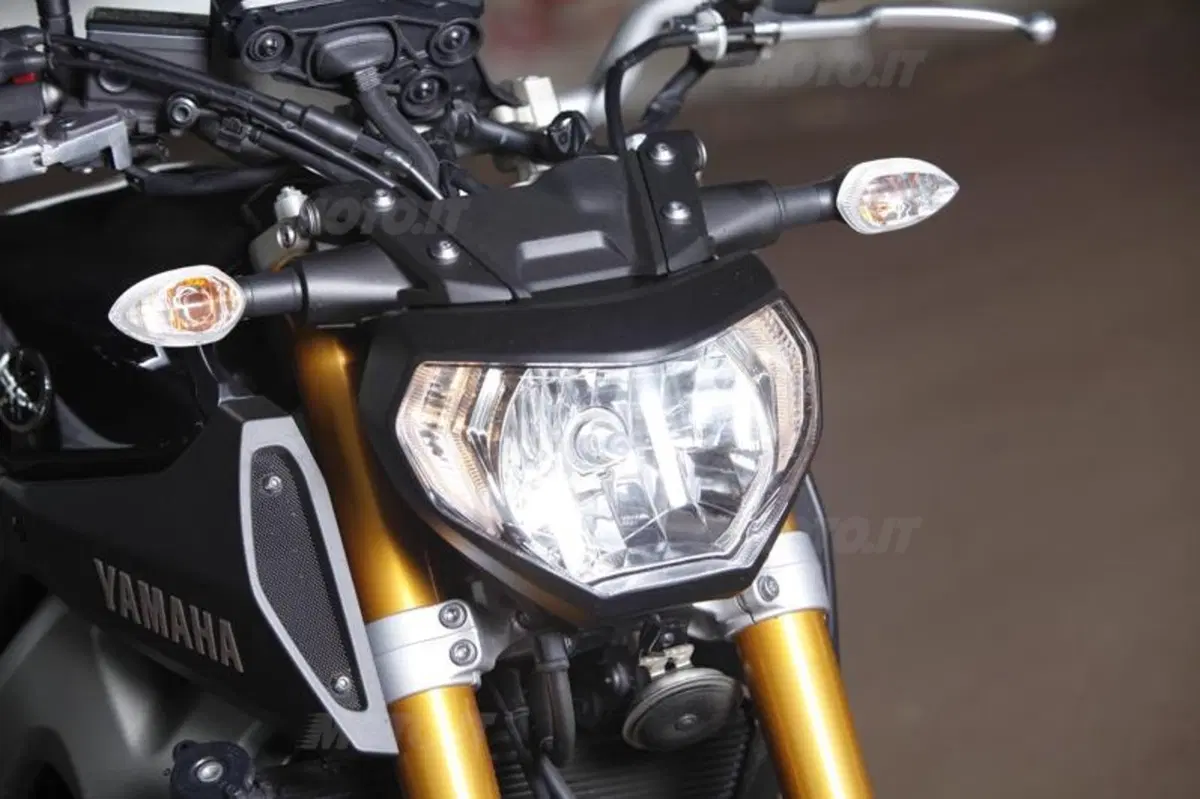 Mv Agusta Brutale 800 vs Yamaha MT-09 (62)