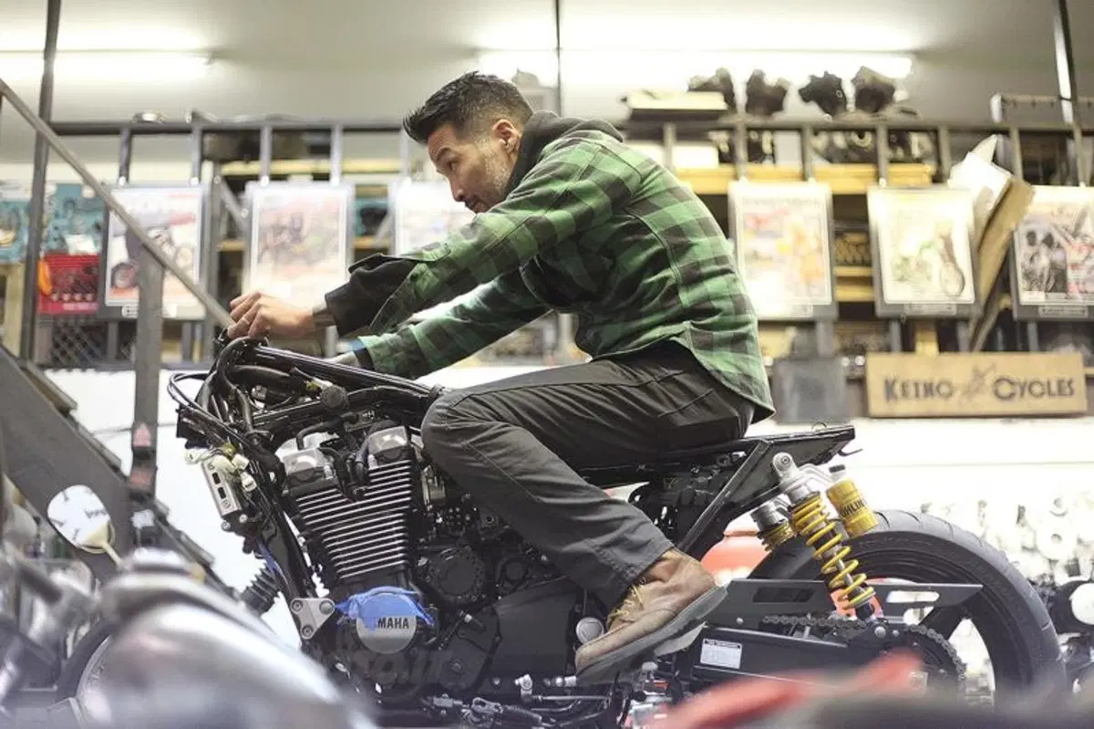 Yamaha XJR1300, in arrivo la special di Keinosuke “Keino” Sasaki 
