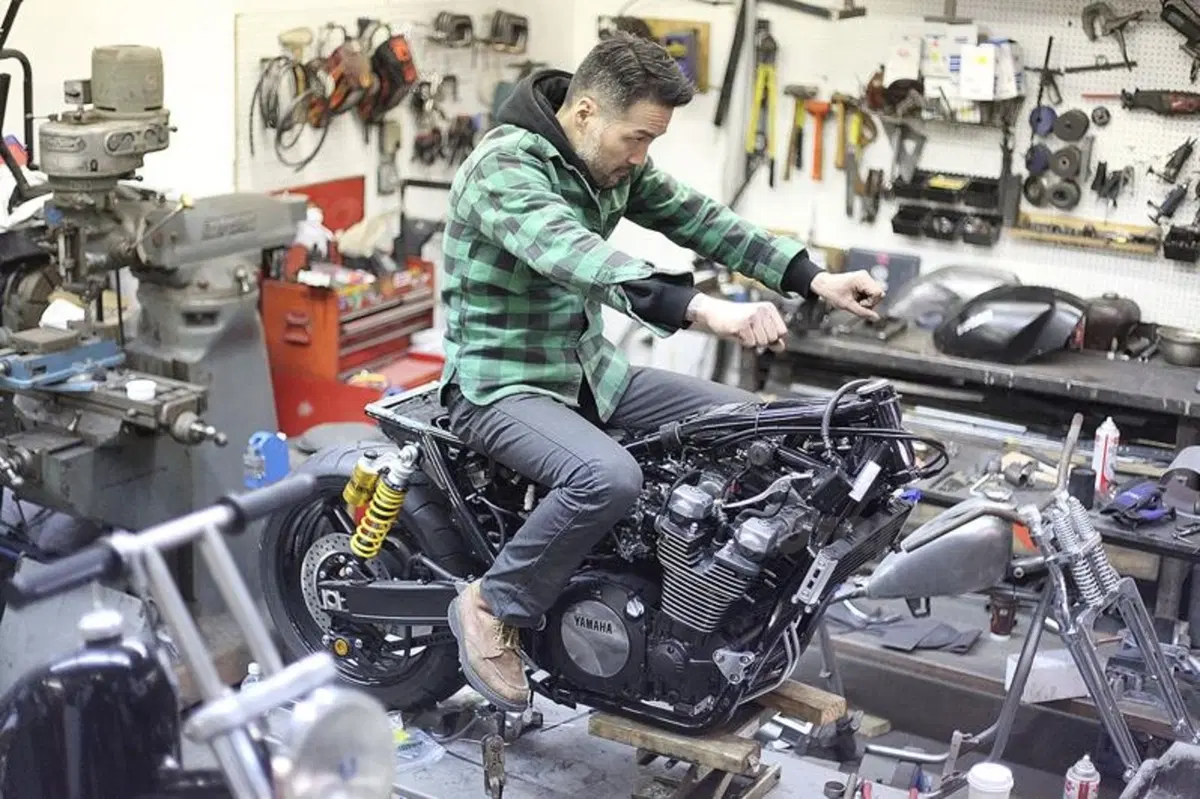 Yamaha XJR1300, in arrivo la special di Keinosuke “Keino” Sasaki  (2)