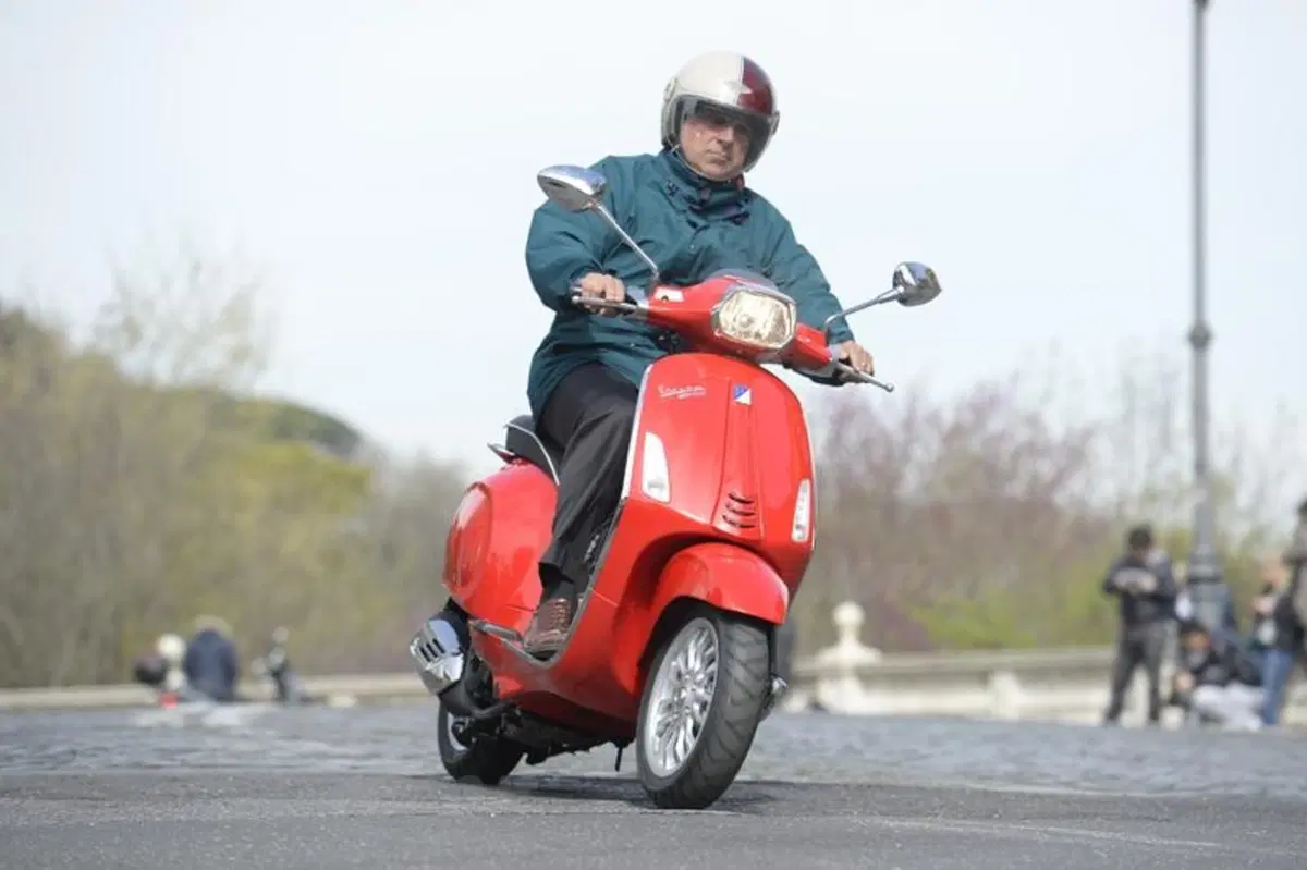 Vespa Sprint 125 (3)