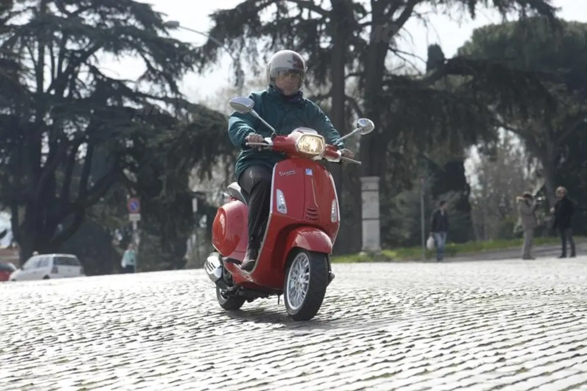 Vespa Sprint 125 (8)