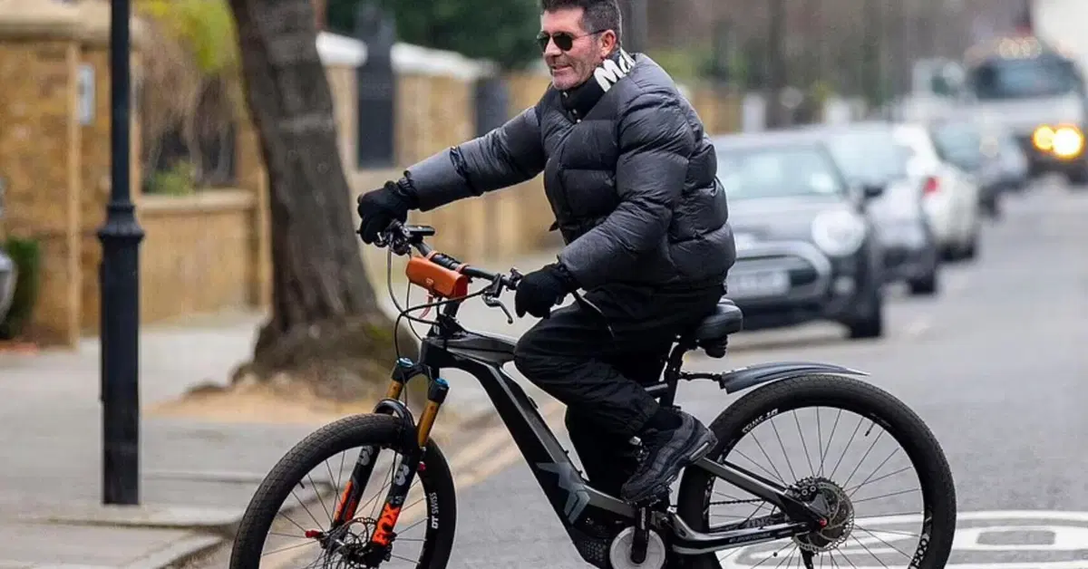 Incidente in bici per Simon Cowell: "Fortunato a essere vivo"