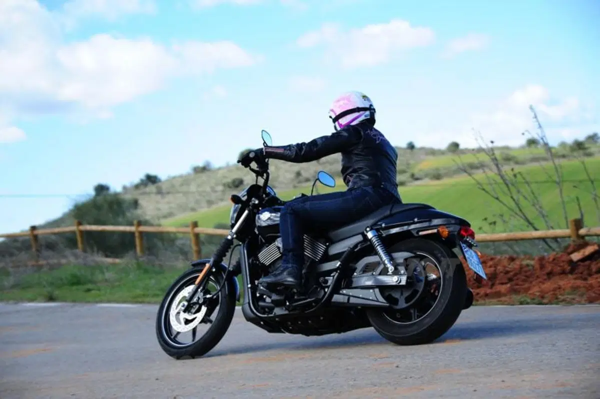  Harley-Davidson Street 750 (12)
