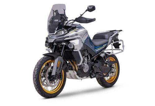 Nuove CFMoto 800MT Sport e 800MT Touring: i prezzi in Italia (3)