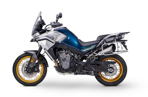 Nuove CFMoto 800MT Sport e 800MT Touring: i prezzi in Italia (4)