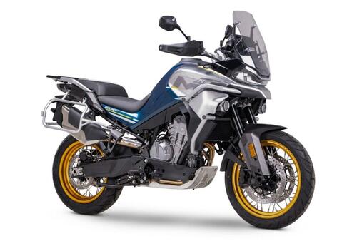 Nuove CFMoto 800MT Sport e 800MT Touring: i prezzi in Italia (5)