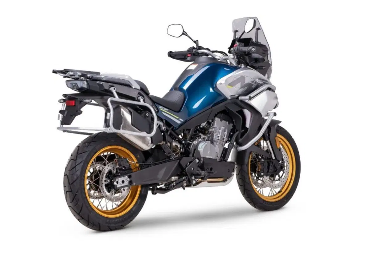 Nuove CFMoto 800MT Sport e 800MT Touring: i prezzi in Italia (7)