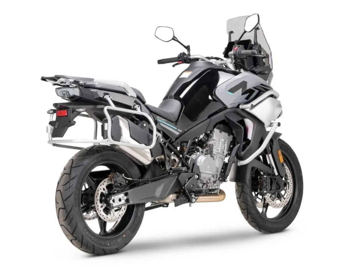 Nuove CFMoto 800MT Sport e 800MT Touring: i prezzi in Italia (5)