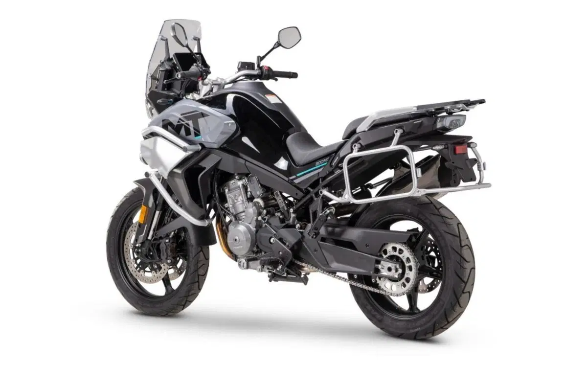 Nuove CFMoto 800MT Sport e 800MT Touring: i prezzi in Italia (6)