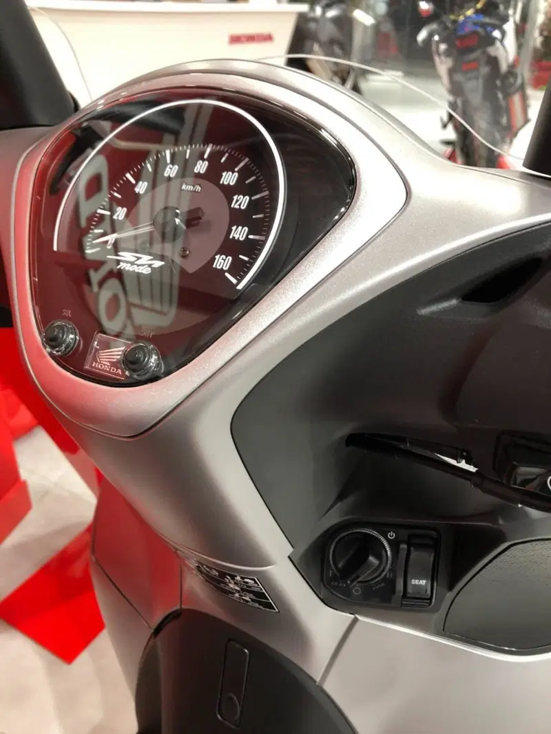 Honda SH 125 Mode (2024 - 26) (10)