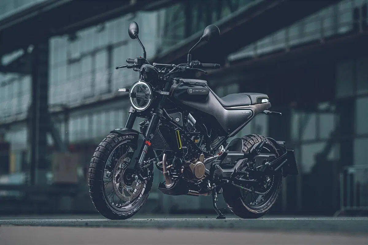 Husqvarna Svartpilen 125 e 401, Vitpilen 401: aggiornamenti e prezzi 2022 (5)