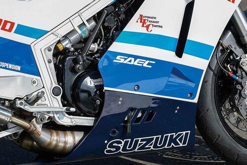 Suzuki RG 500 Gamma Quality Works: due tempi replica aggiornata (6)