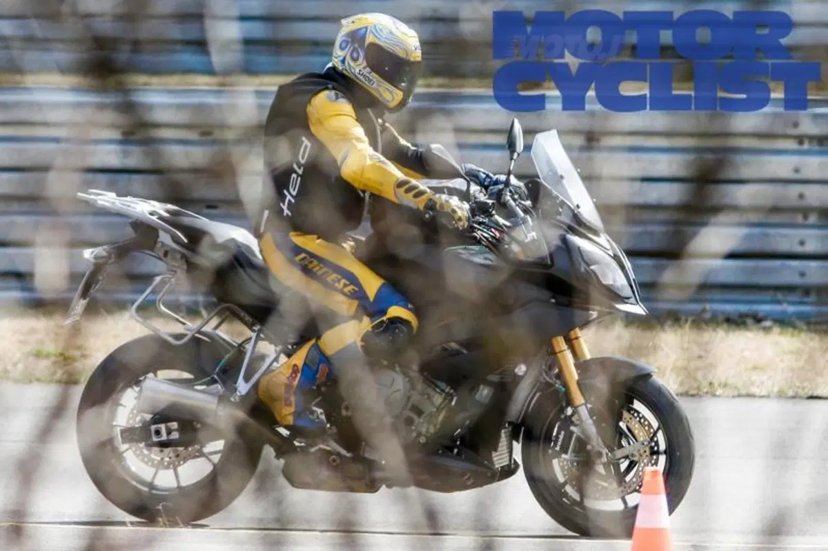 BMW S 1000X, prima immagine della Crossover tedesca