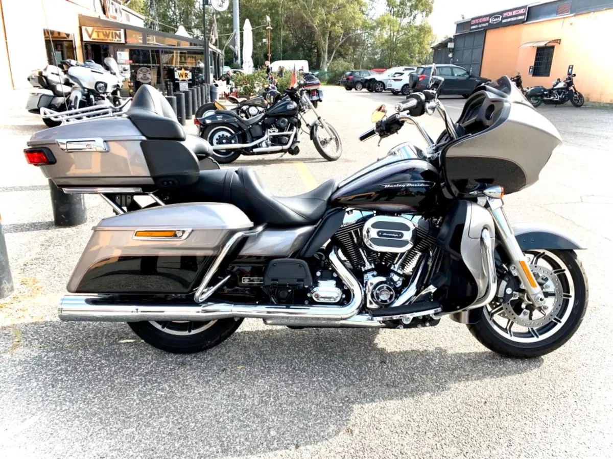 Harley-Davidson 1690 Road Glide Ultra (2015 - 16) - FLRTU (5)