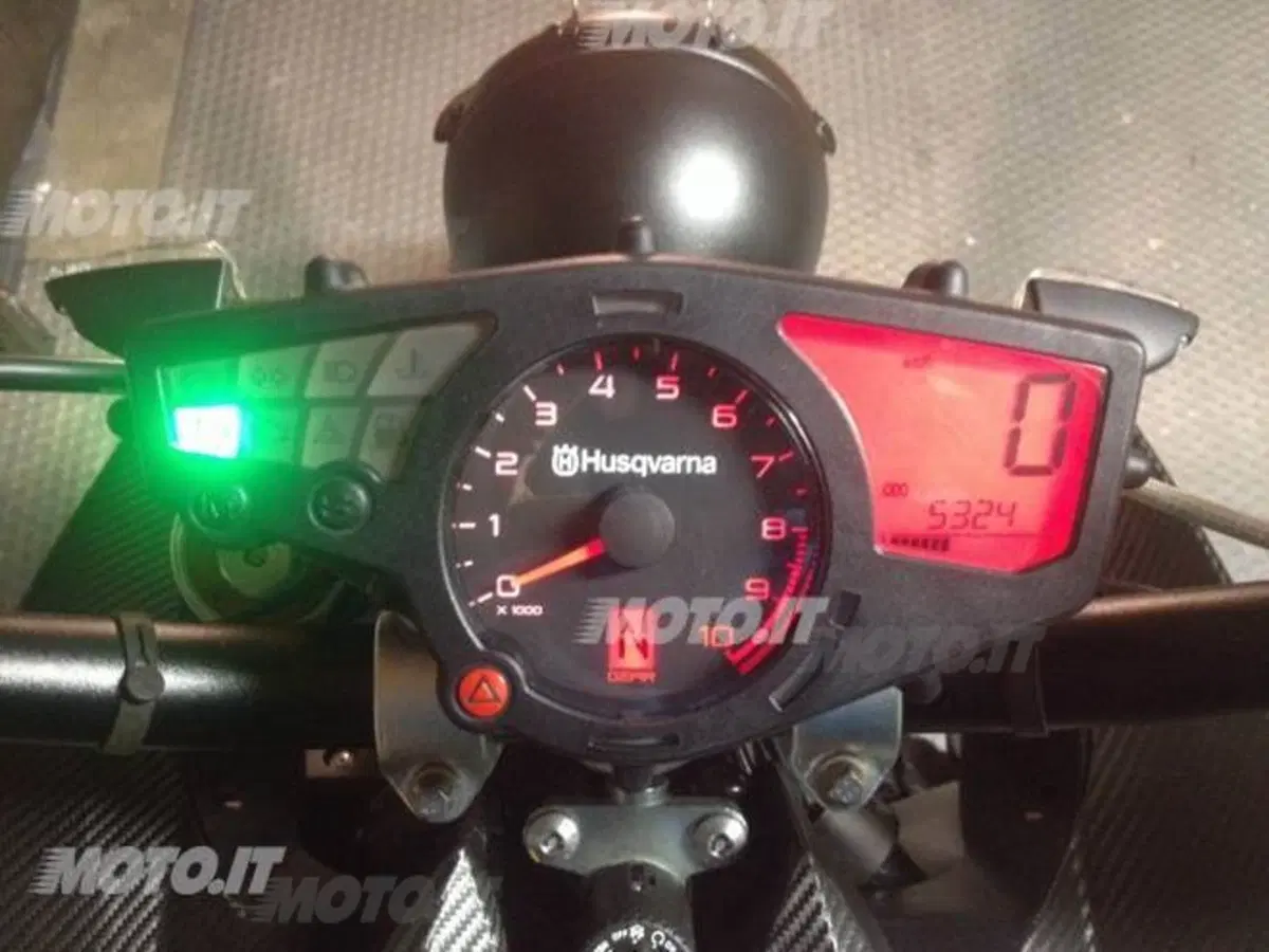 Le Strane di Moto.it: Husqvarna Nuda Scrambler (4)