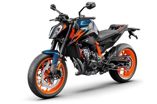 KTM 890 Duke R 2022: Arriva la colorazione Atlantic Blue (4)