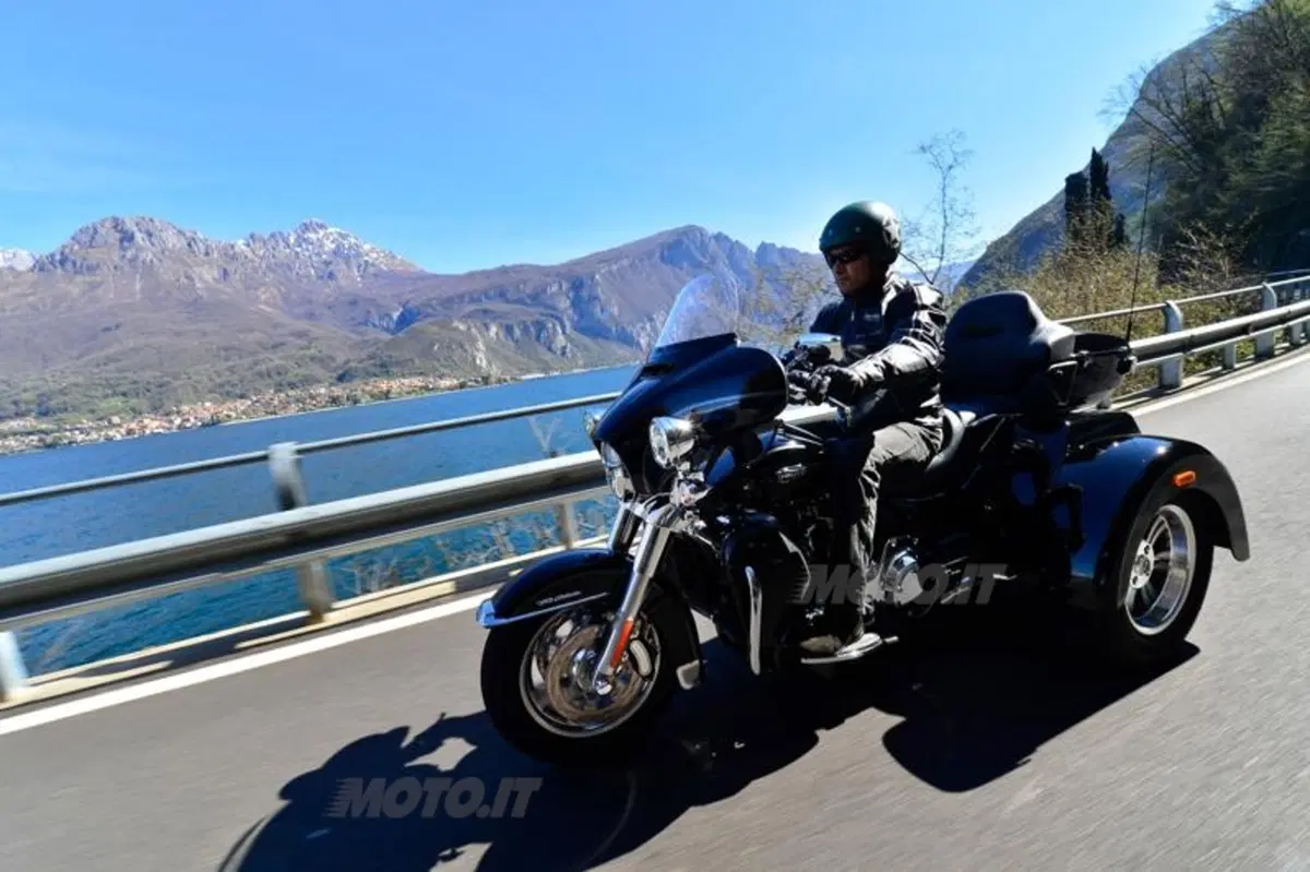 Harley-Davidson Tri Glide Ultra Classic (5)
