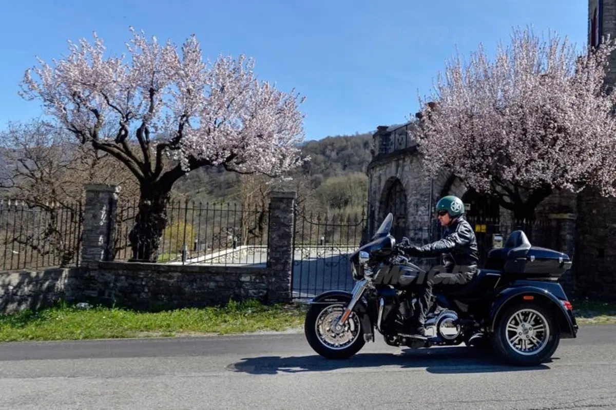 Harley-Davidson Tri Glide Ultra Classic (12)