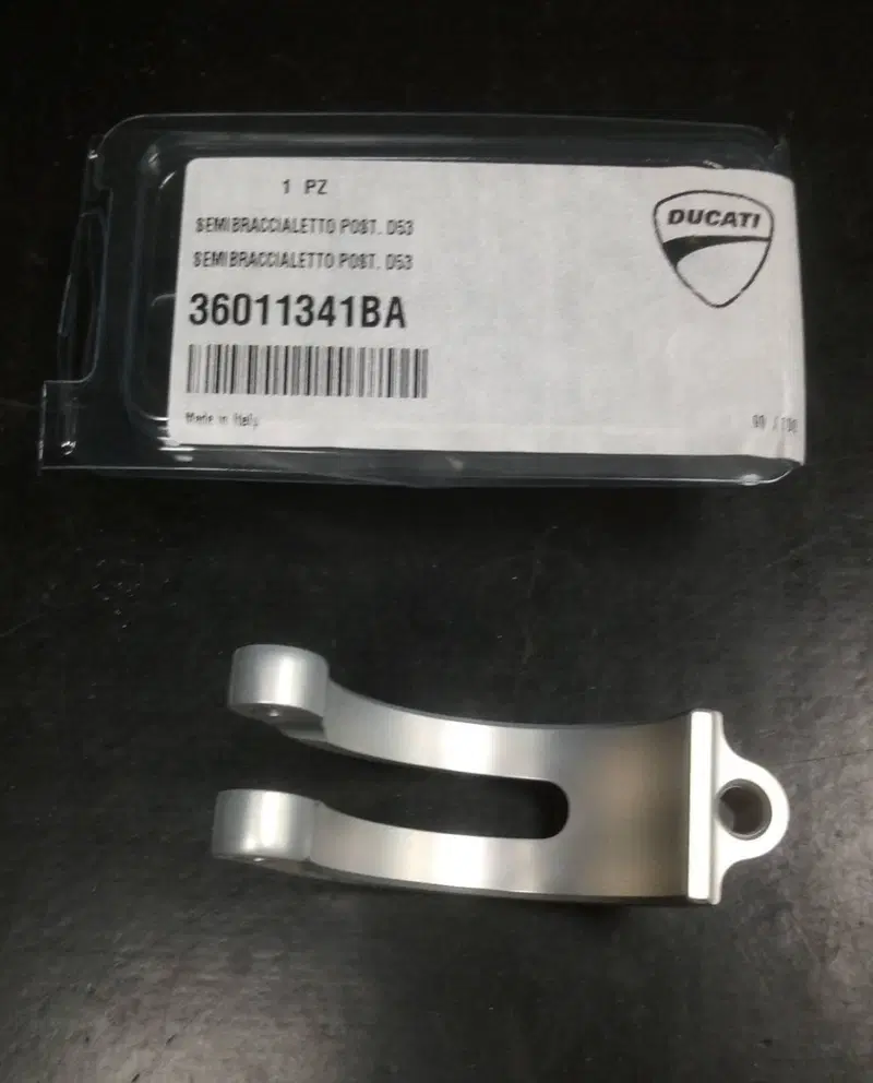 Collarino manubrio posteriore Panigale Ducati (2)