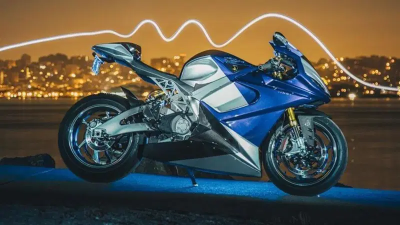Lightning Motorcycles punta al record di velocit&agrave; grazie al "Niobio"