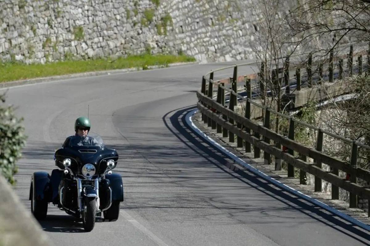 Harley-Davidson Tri Glide Ultra Classic (18)