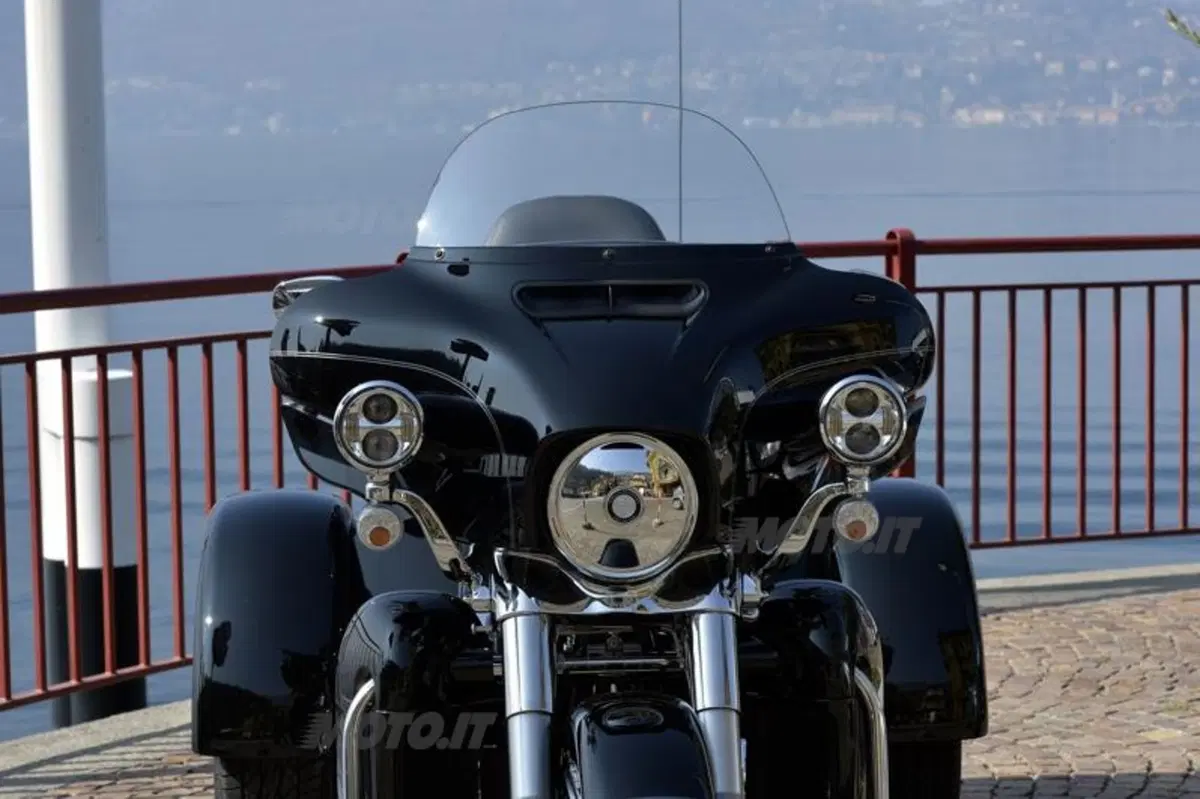 Harley-Davidson Tri Glide Ultra Classic (19)