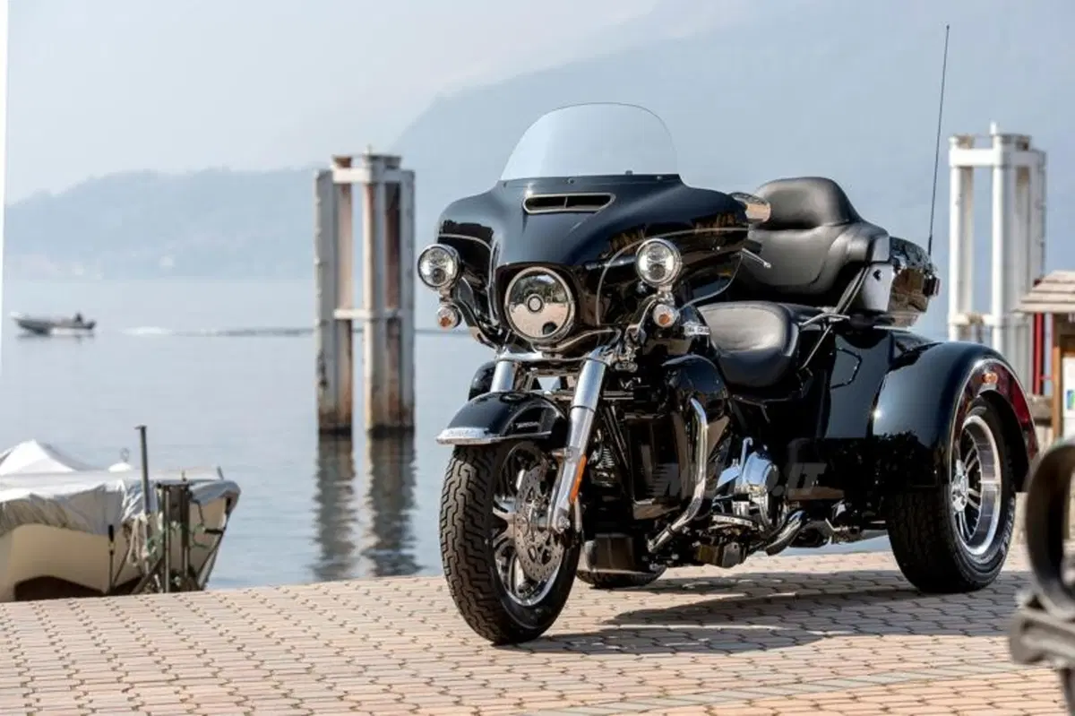 Harley-Davidson Tri Glide Ultra Classic (24)
