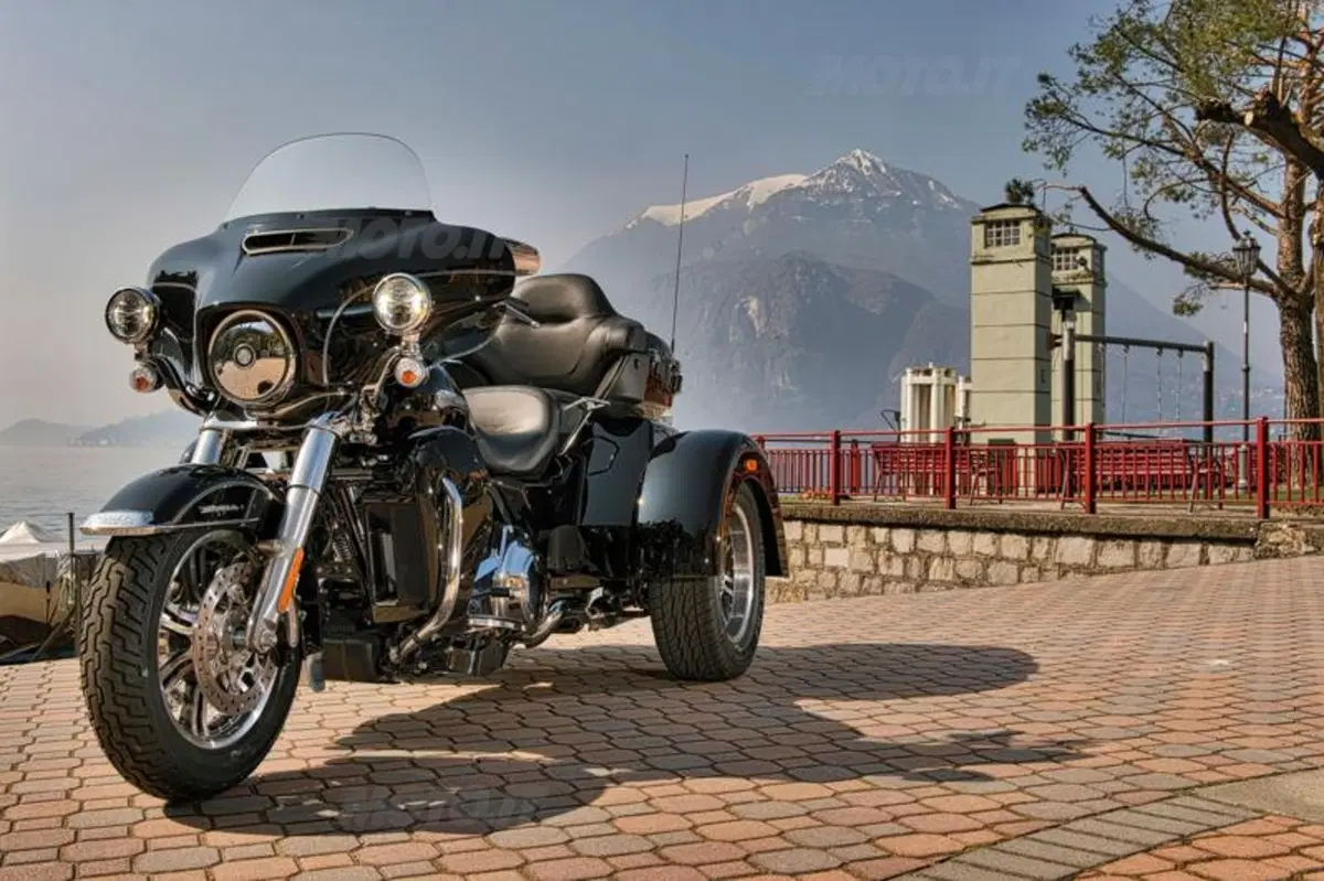 Harley-Davidson Tri Glide Ultra Classic (31)