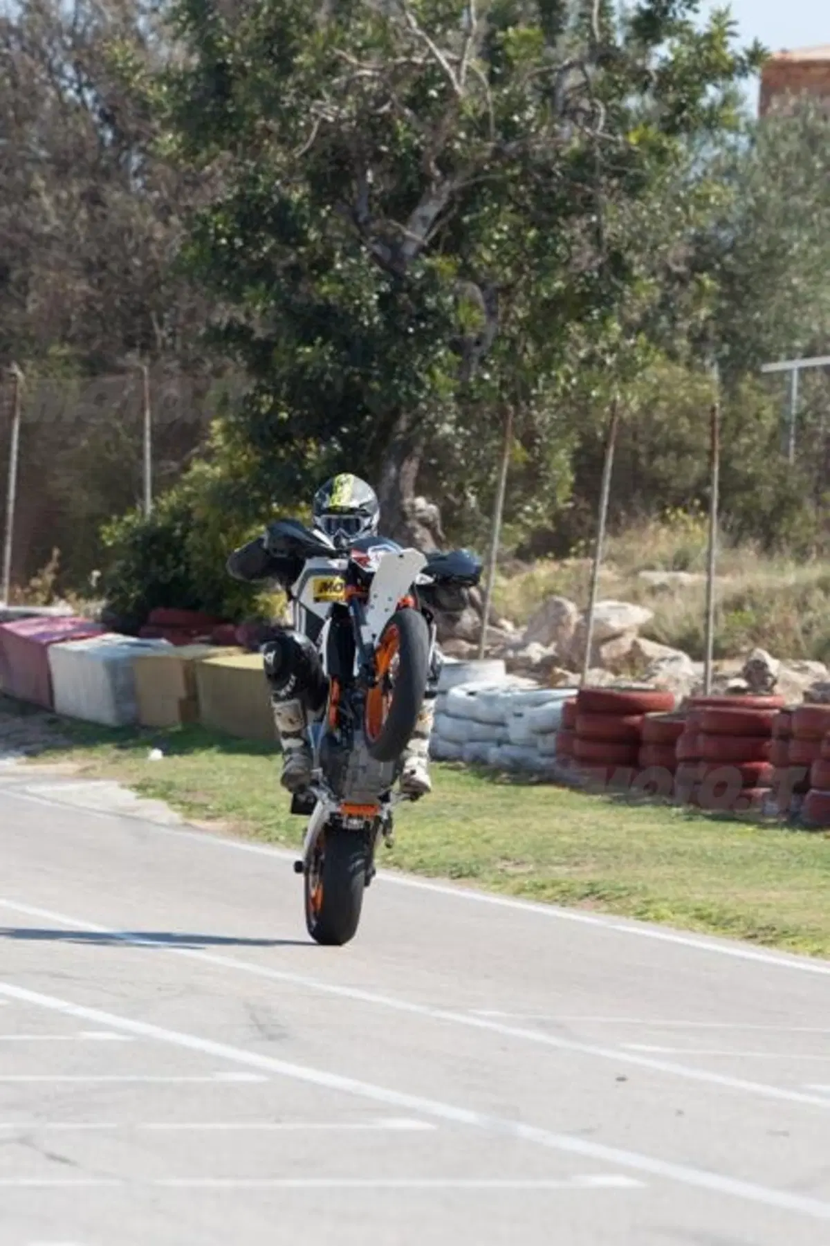KTM 690 LC4. Duke R, Enduro R e SMC R  (8)