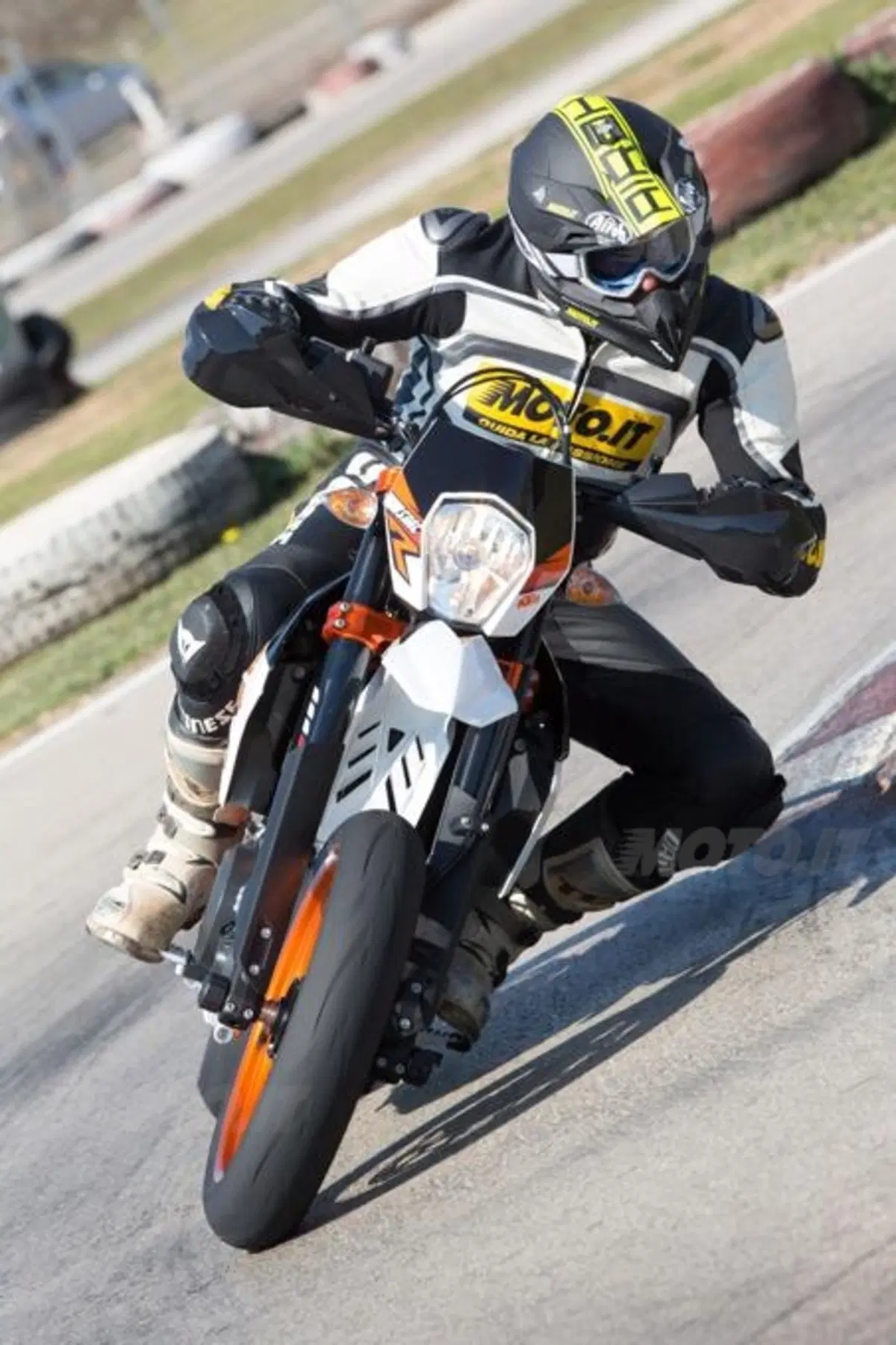KTM 690 LC4. Duke R, Enduro R e SMC R  (10)