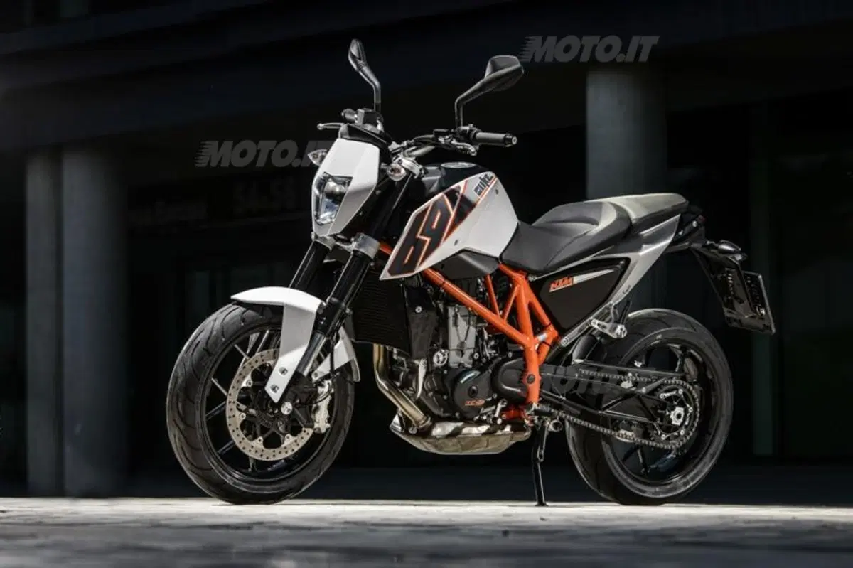 KTM 690 LC4. Duke R, Enduro R e SMC R  (32)