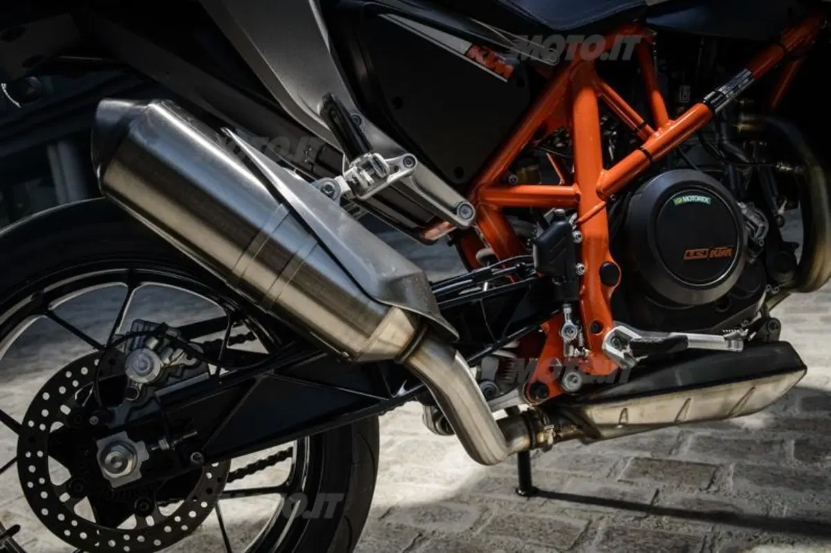KTM 690 LC4. Duke R, Enduro R e SMC R  (39)