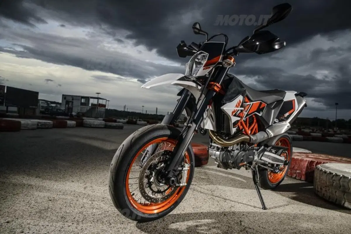 KTM 690 LC4. Duke R, Enduro R e SMC R  (43)