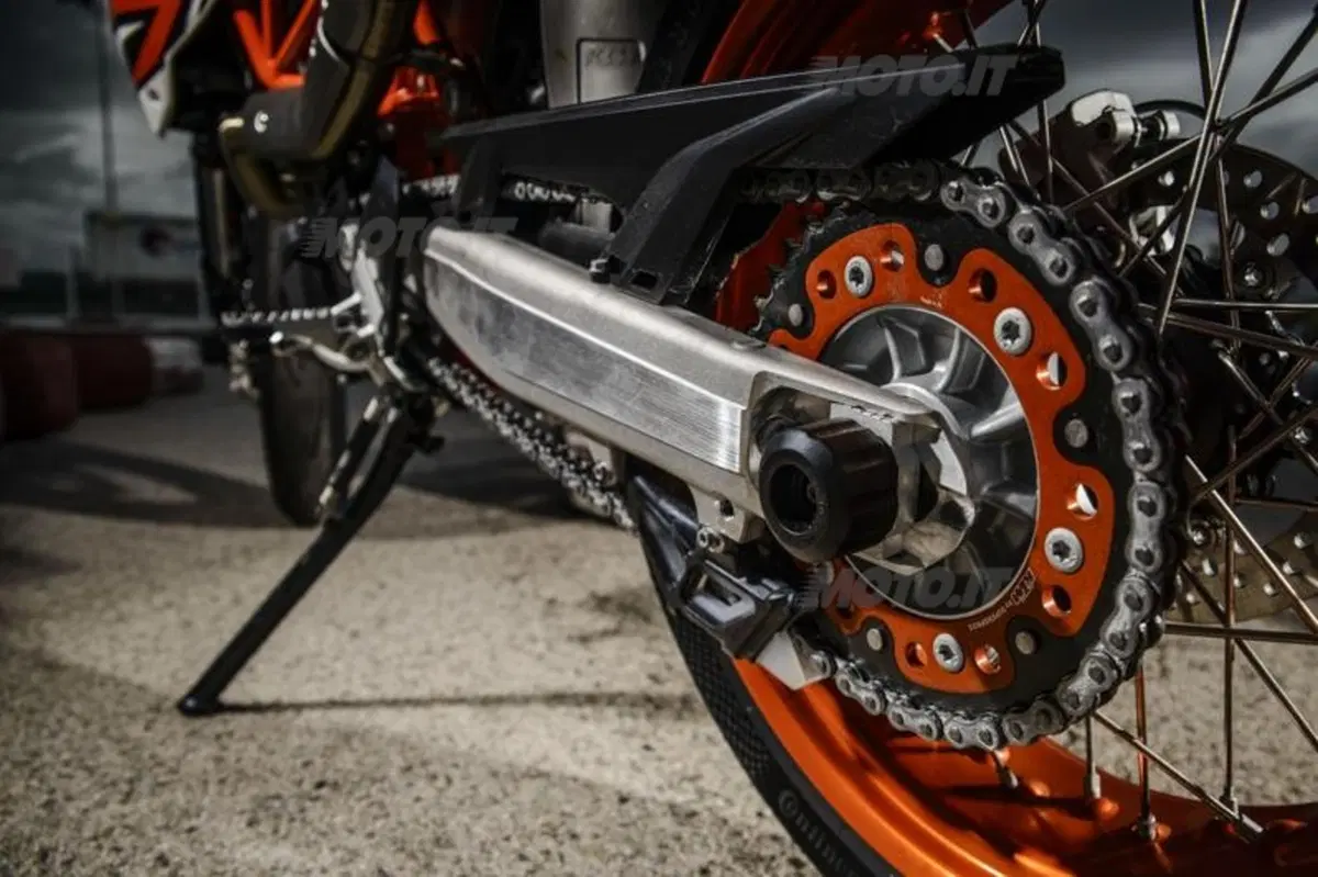 KTM 690 LC4. Duke R, Enduro R e SMC R  (48)