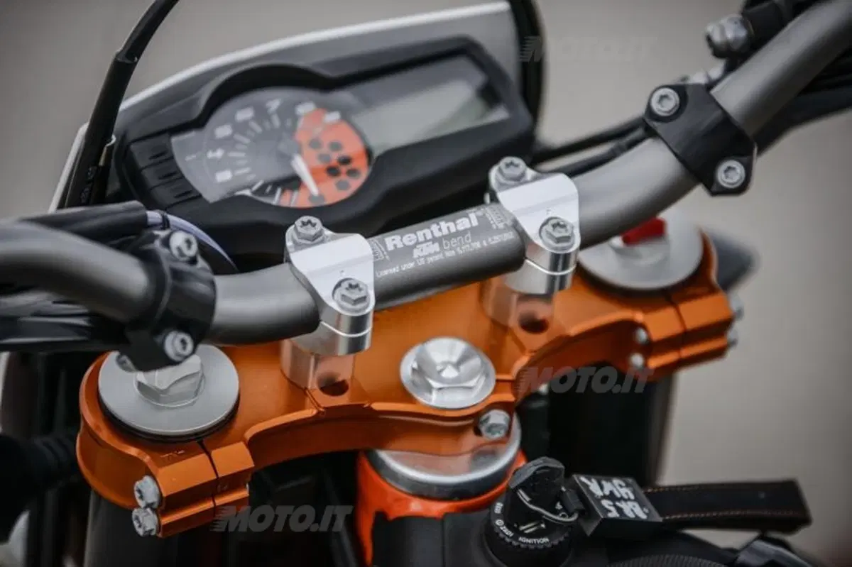 KTM 690 LC4. Duke R, Enduro R e SMC R  (53)