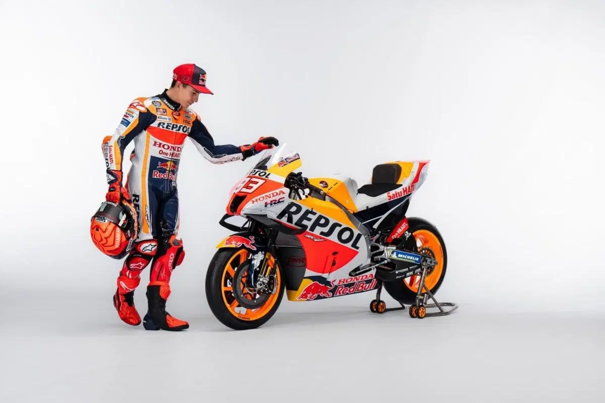 MotoGP: team Honda Repsol, ecco la nuova RC 213V di Marquez ed Espargaro (2)