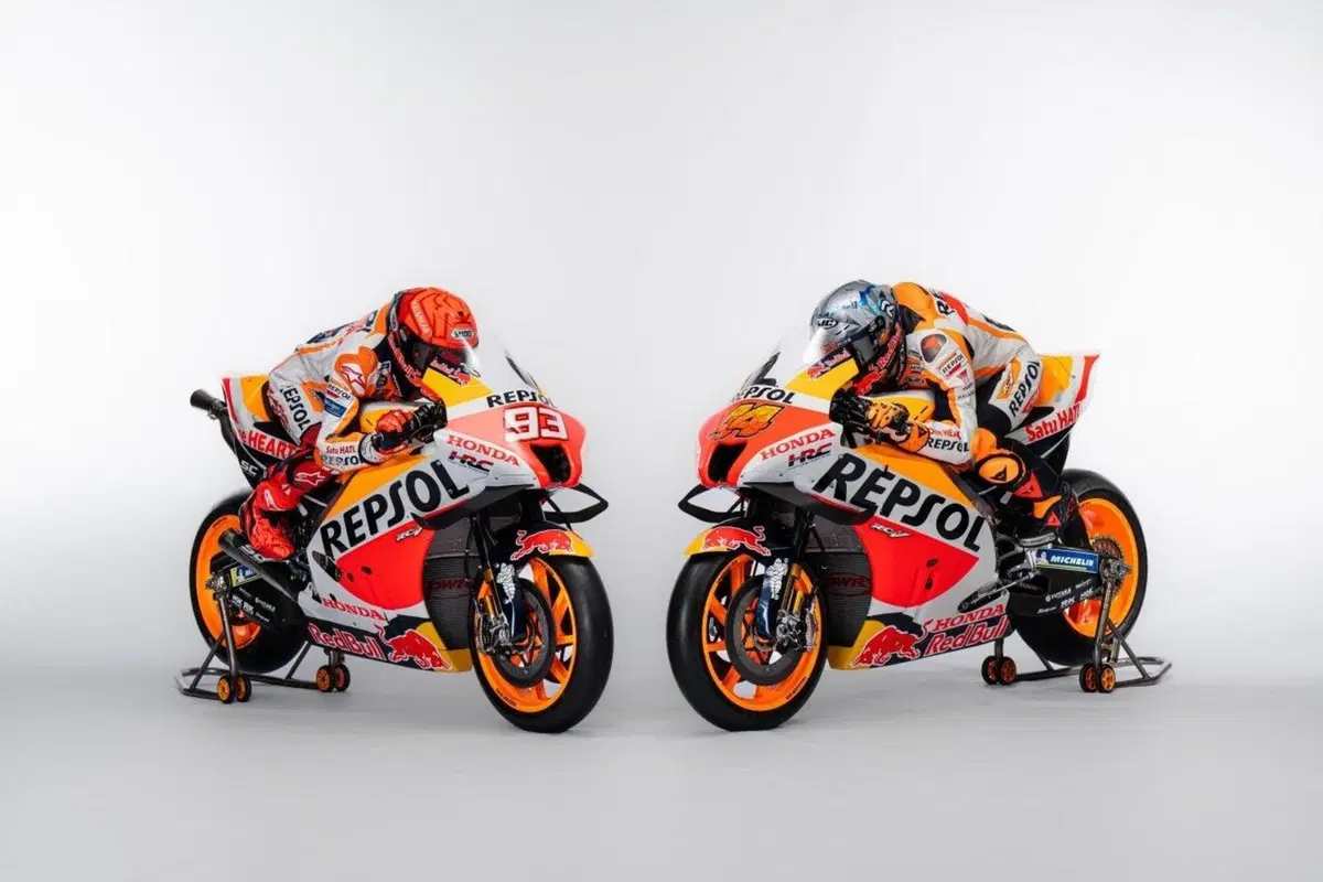 MotoGP: team Honda Repsol, ecco la nuova RC 213V di Marquez ed Espargaro (4)