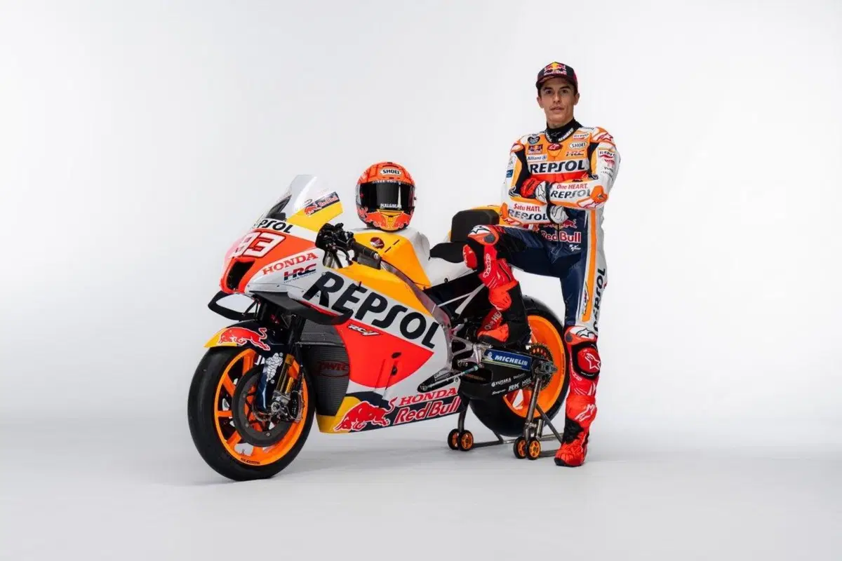 MotoGP: team Honda Repsol, ecco la nuova RC 213V di Marquez ed Espargaro (9)