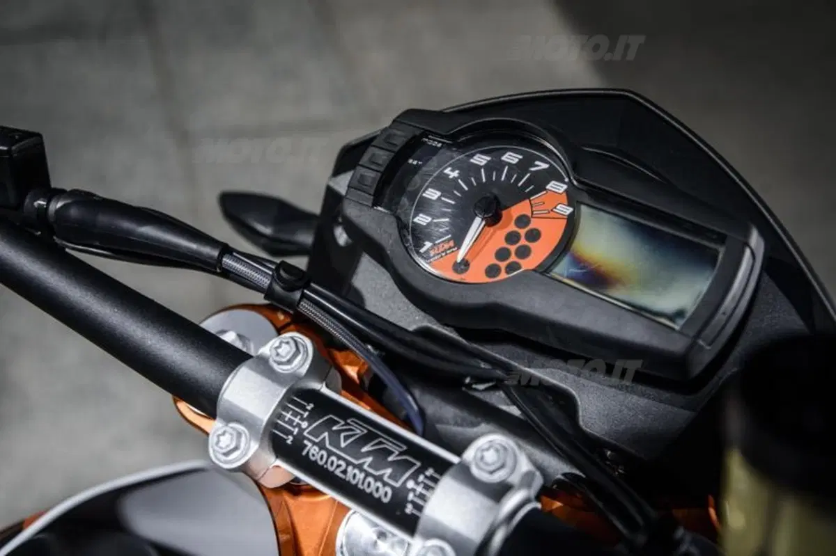 KTM 690 LC4. Duke R, Enduro R e SMC R  (62)