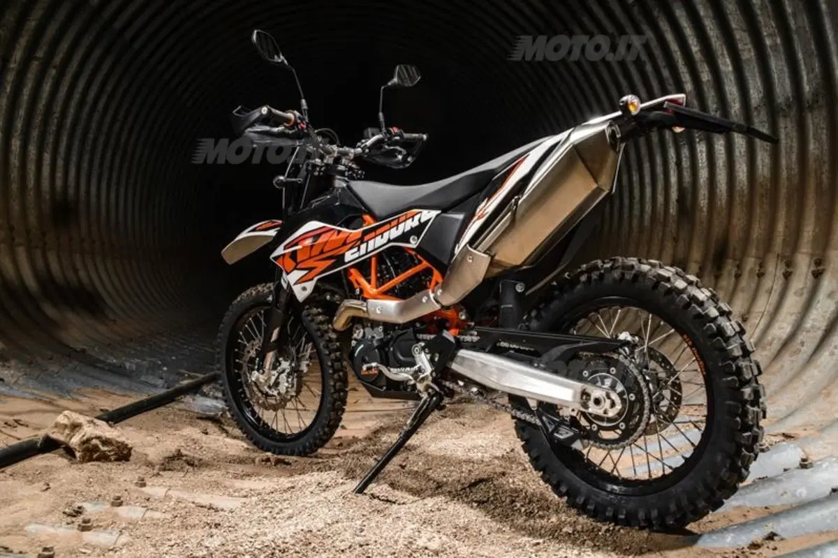 KTM 690 LC4. Duke R, Enduro R e SMC R  (65)