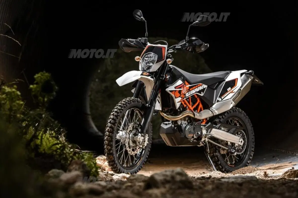 KTM 690 LC4. Duke R, Enduro R e SMC R  (67)