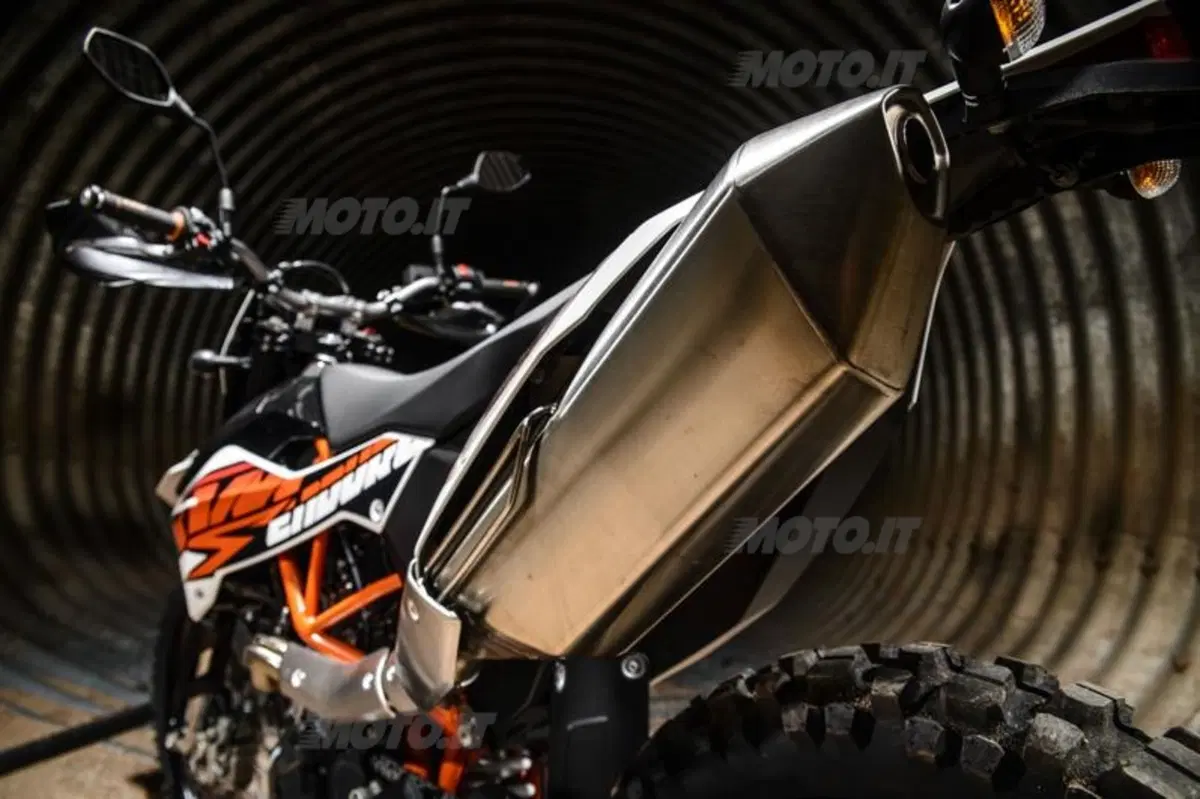 KTM 690 LC4. Duke R, Enduro R e SMC R  (78)