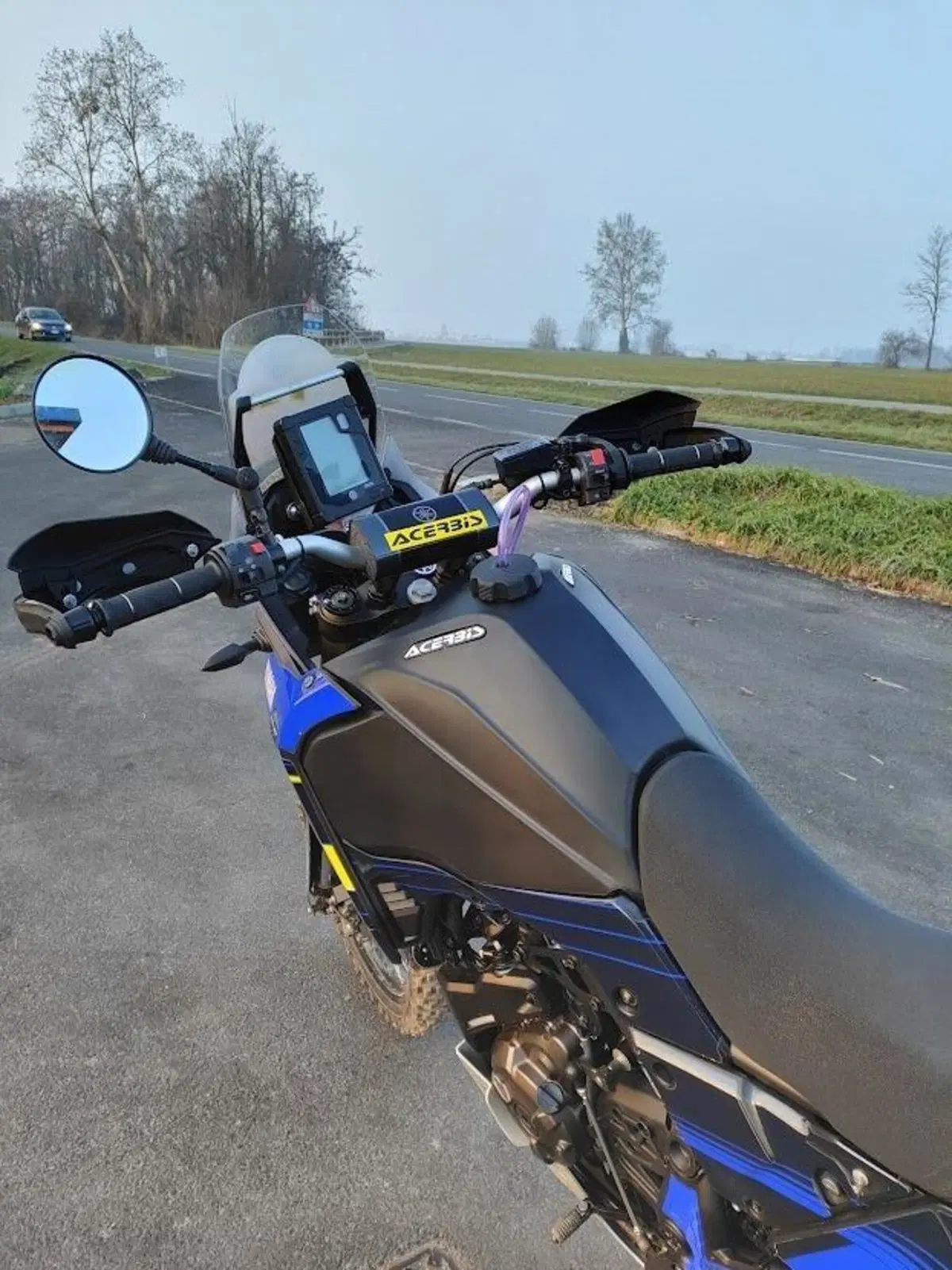 Yamaha Ténéré 700: serbatoio Acerbis 23 litri e scarico SC Project. Montaggio e test (3)