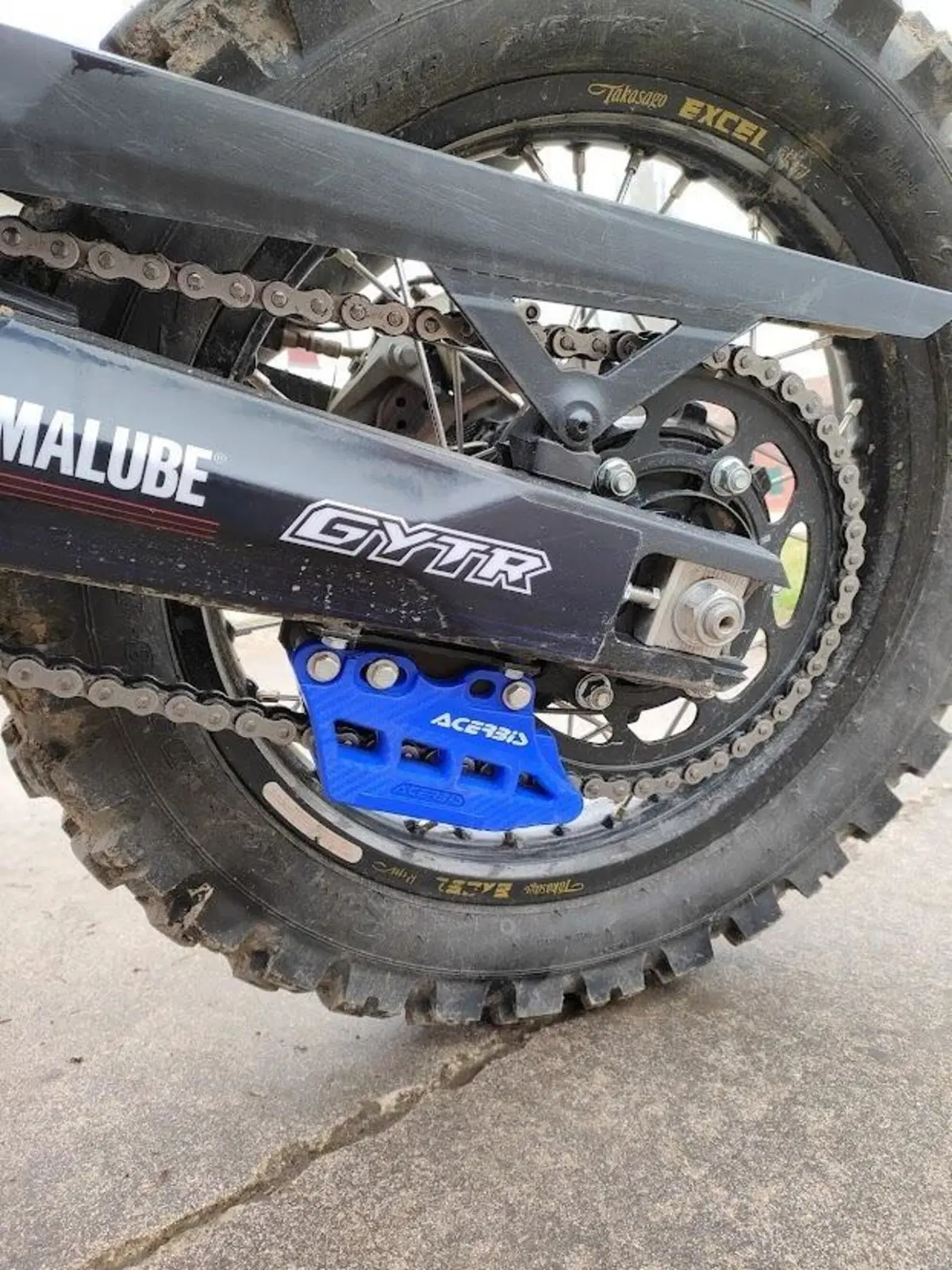 Yamaha Ténéré 700: serbatoio Acerbis 23 litri e scarico SC Project. Montaggio e test (6)