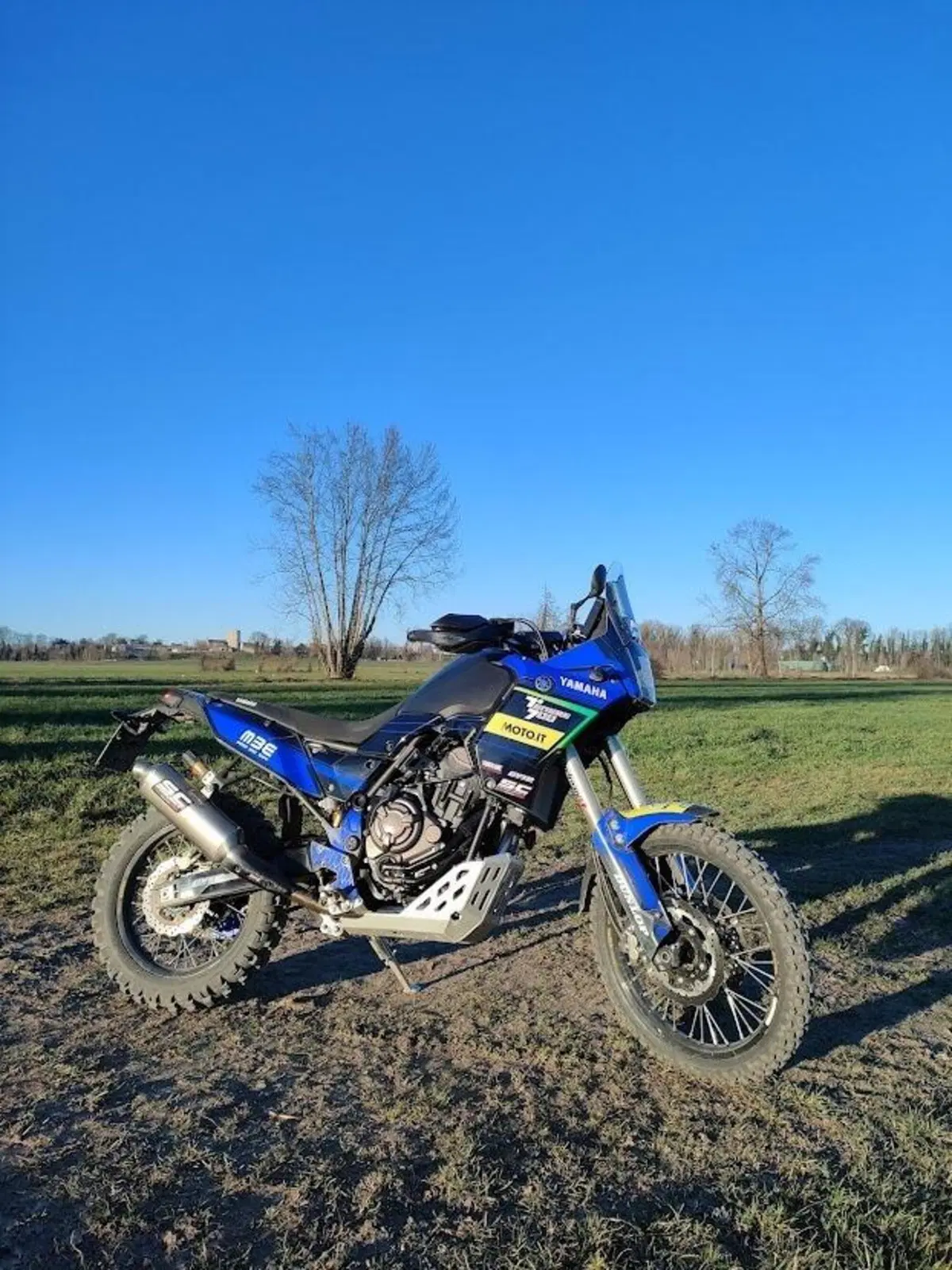 Yamaha Ténéré 700: serbatoio Acerbis 23 litri e scarico SC Project. Montaggio e test (4)
