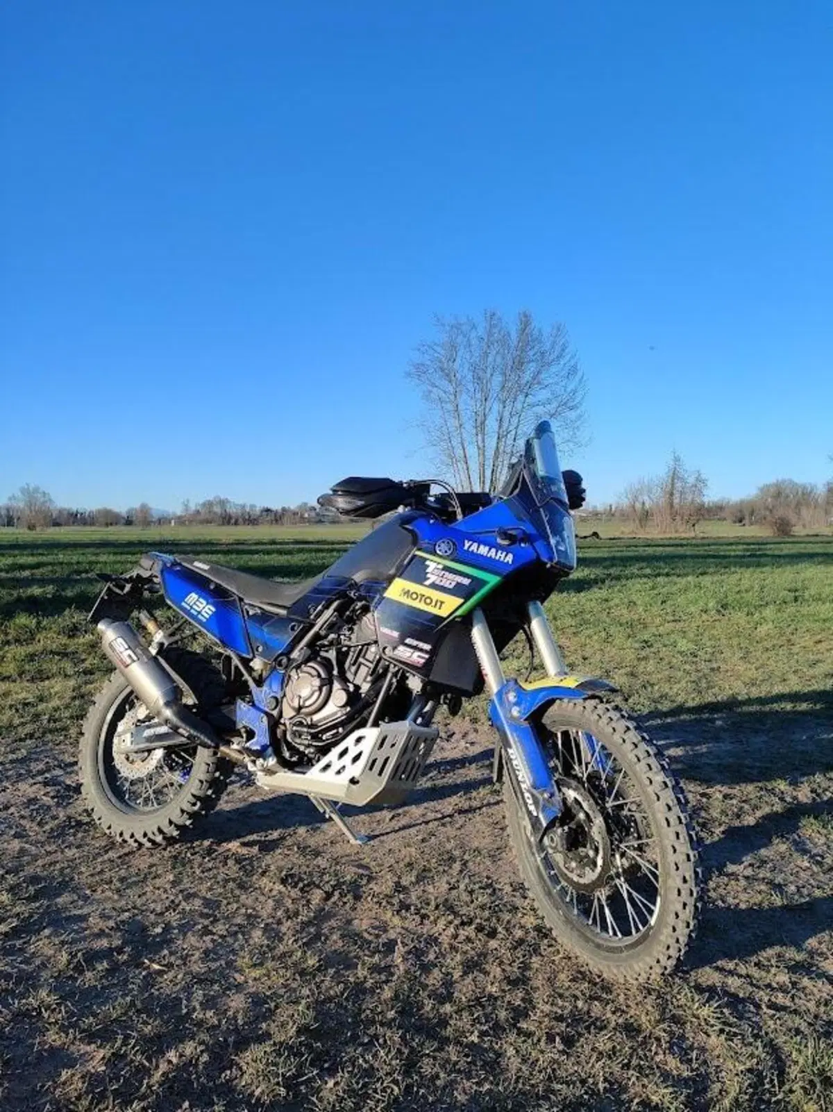 Yamaha Ténéré 700: serbatoio Acerbis 23 litri e scarico SC Project. Montaggio e test