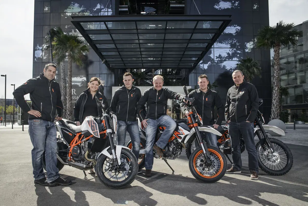 KTM 690 LC4. Duke R, Enduro R e SMC R  (81)