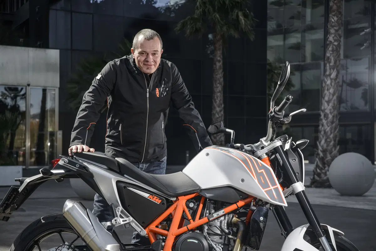 KTM 690 LC4. Duke R, Enduro R e SMC R  (83)